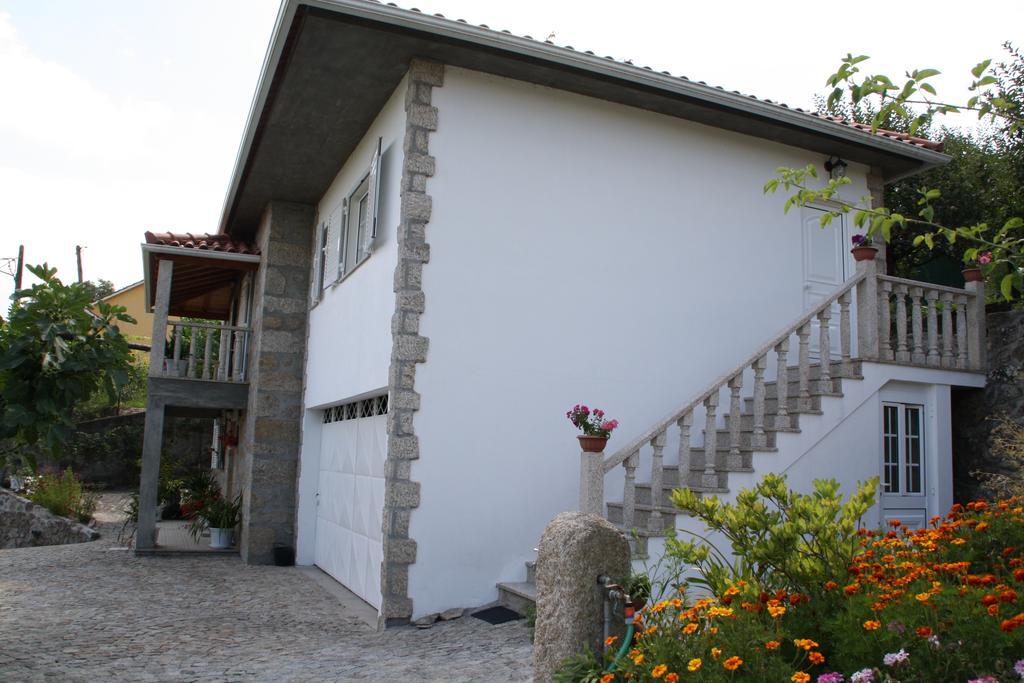 Castelo Dos Sonhos Hotel Valadares  ภายนอก รูปภาพ