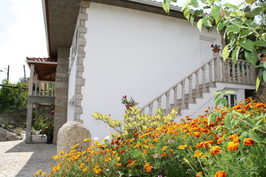 Castelo Dos Sonhos Hotel Valadares  ภายนอก รูปภาพ